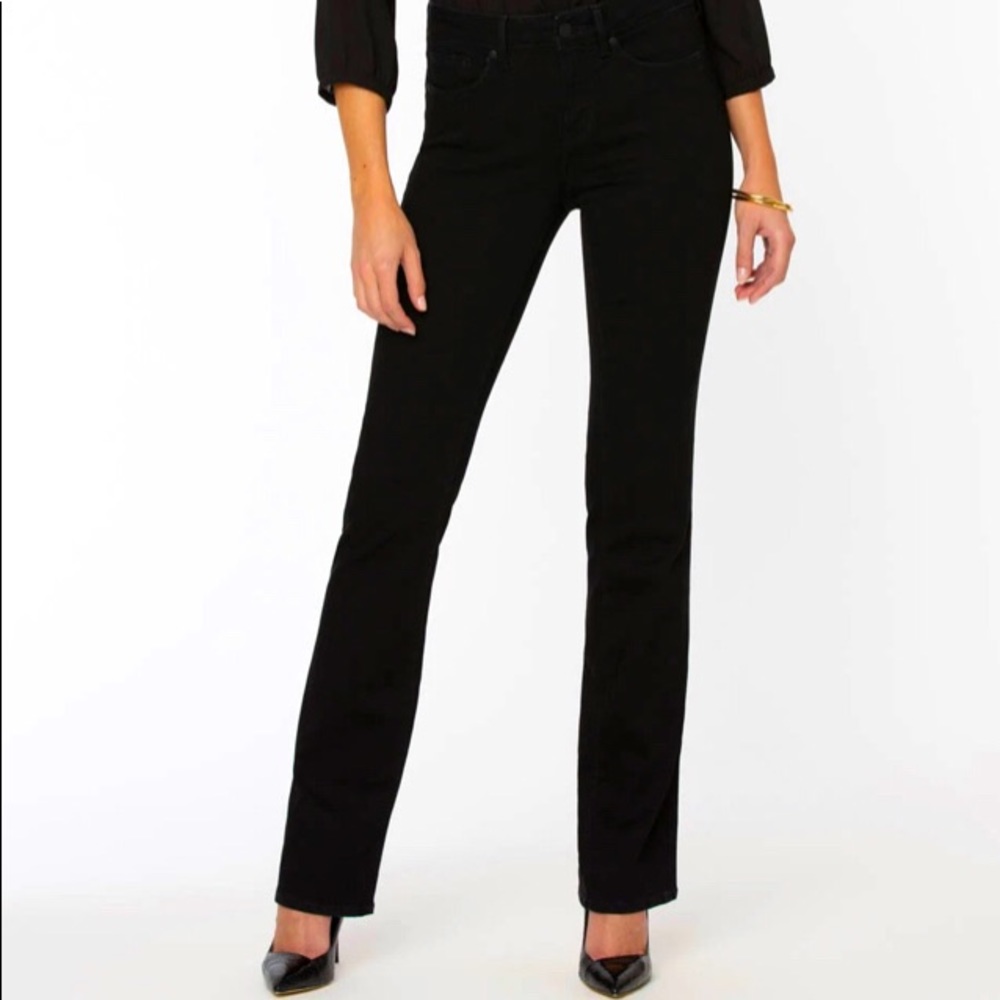 😈COMFY BLACK,NOT YOUR DAUGHTERS JEANS SIZE 14!!😈